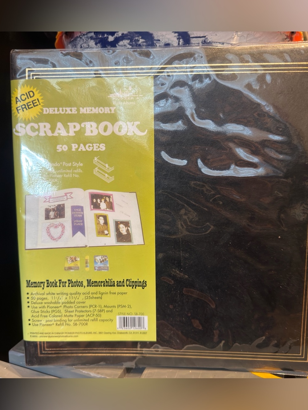 Deluxe Memory Scrapbook - Black Cover with Gold Border